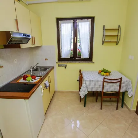 Apartman Cvitan Ground Floor